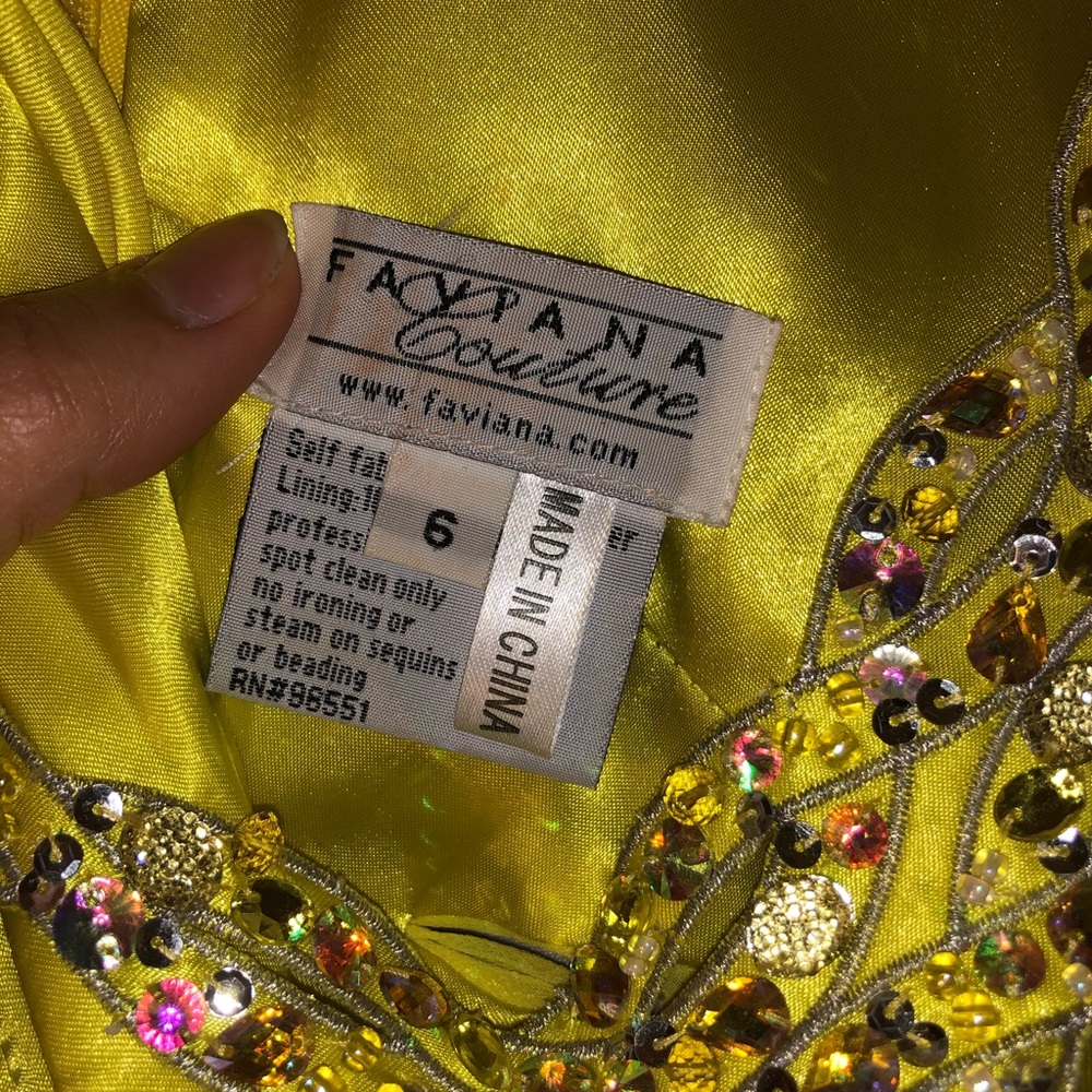 Prom/Formal Dress - Picture 6 of 9